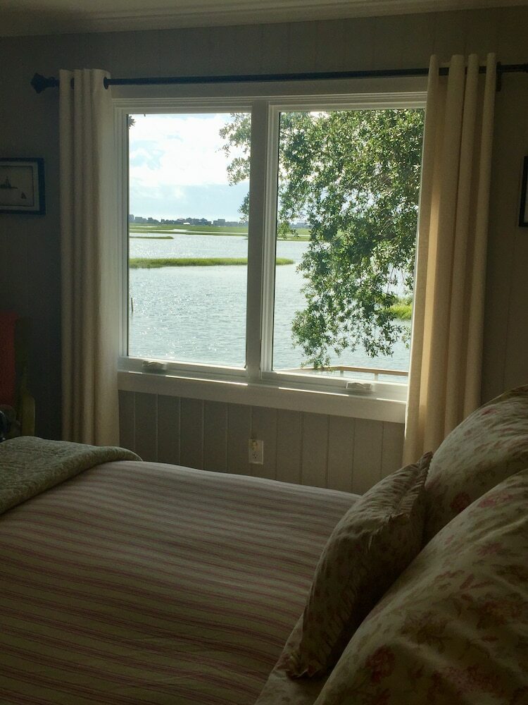 Bed & Breakfast Waterside Retreat