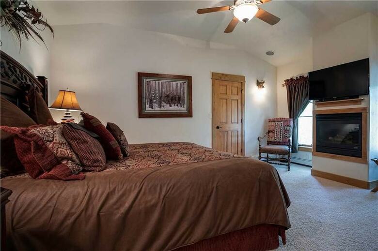 Mountain View At Eagleridge Town Homes