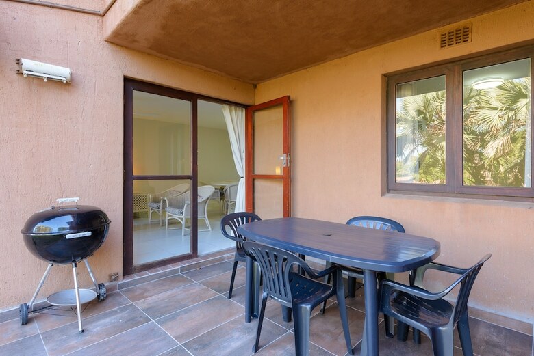 San Lameer Villa Rentals  2510