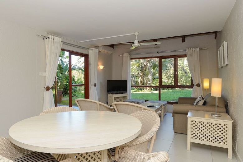 San Lameer Villa Rentals  2510
