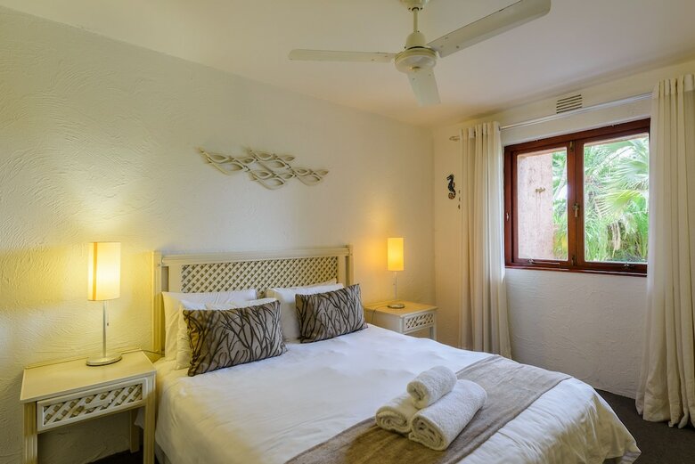 San Lameer Villa Rentals  2510