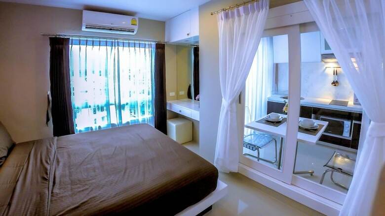 Apartamentos The Scene Phuket By Pim