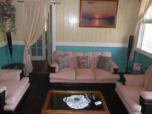 Hostal Coconut Paradise Lodge