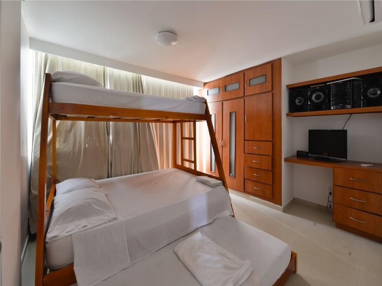 Comodore Bay Club Apartamento 401