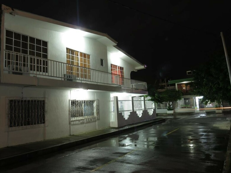 Hostal Tur�stico Colors Of The Sea