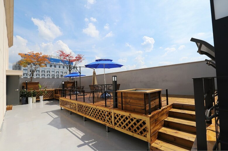 Hotel Bentley