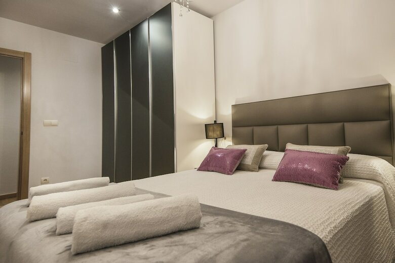 Apartamentos Tudela Balc�n de B�rdenas