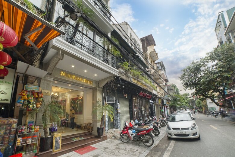 Golden Sail Hotel