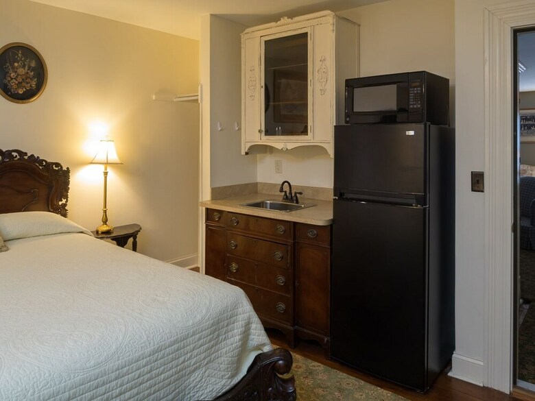 Homestead House Bed And Breakfast