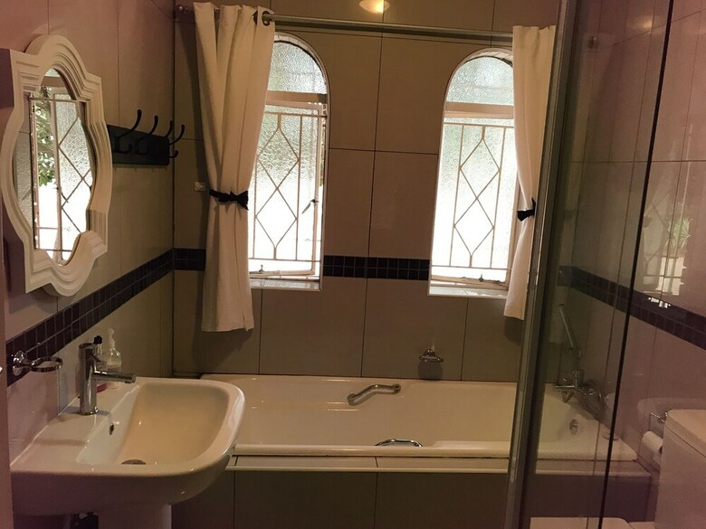 Hotel Emmy Guesthouse