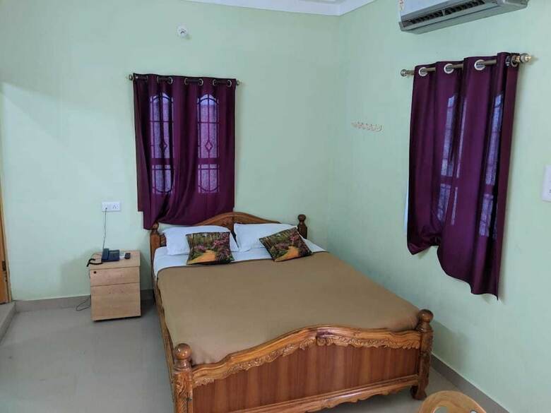 Hotel Kanish Home Stay