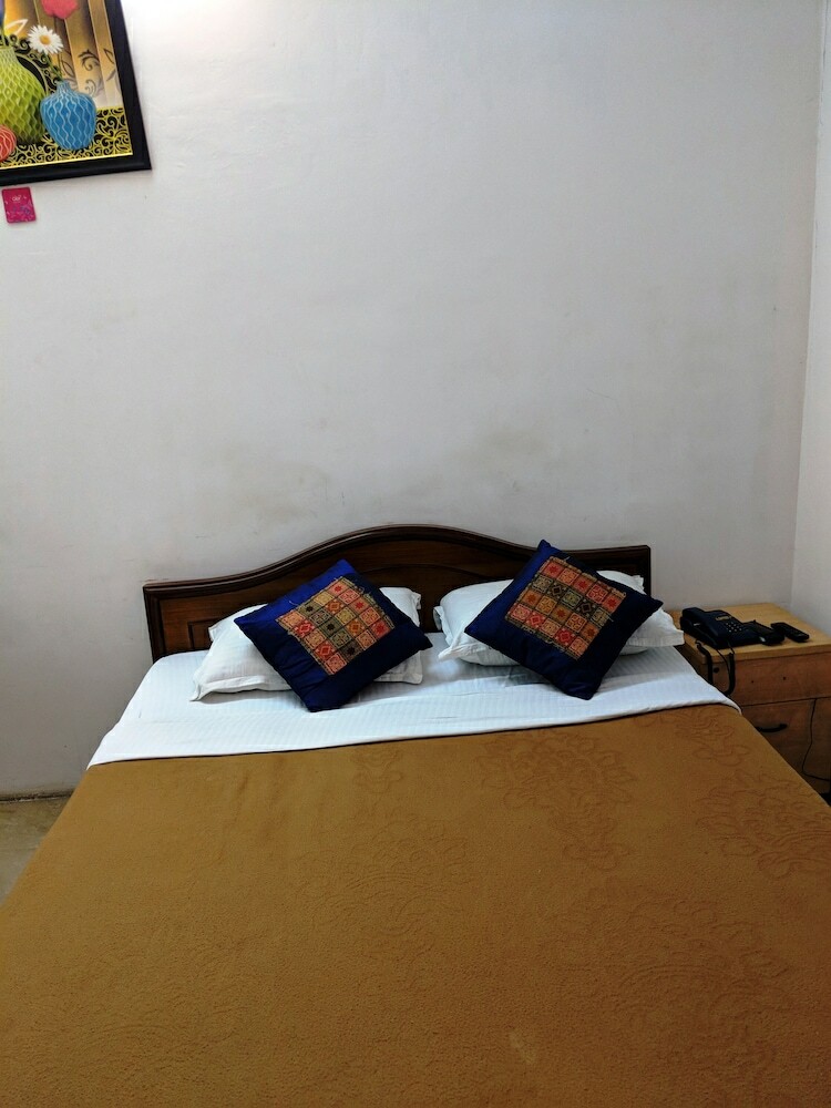 Hotel Kanish Home Stay