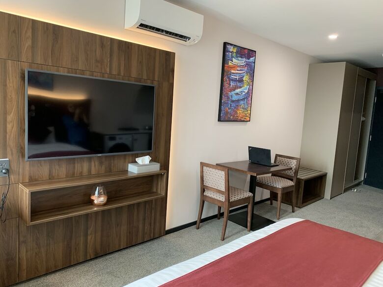 Hotel Leroy Suites Albany