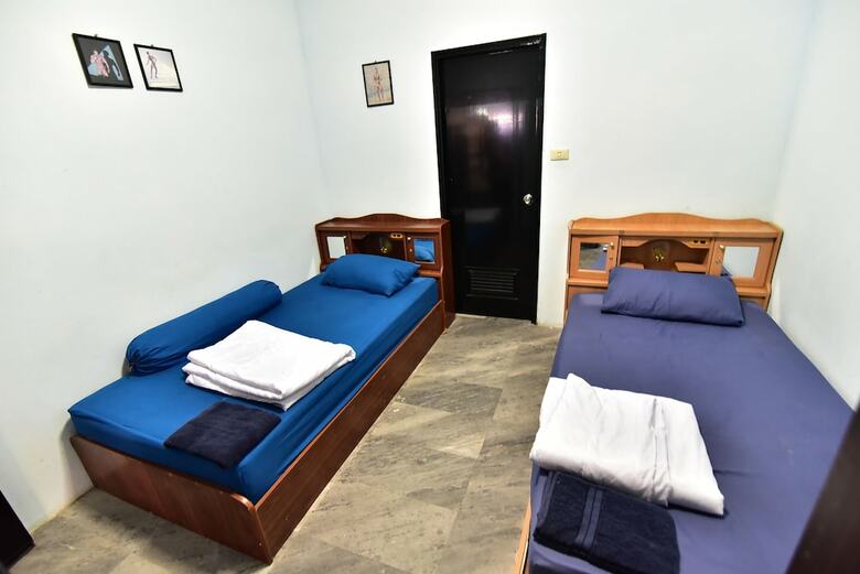 Hostal Sitpholek Muay Thai Camp - Hostel