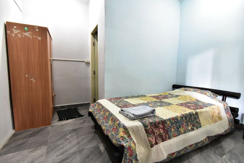 Hostal Sitpholek Muay Thai Camp - Hostel