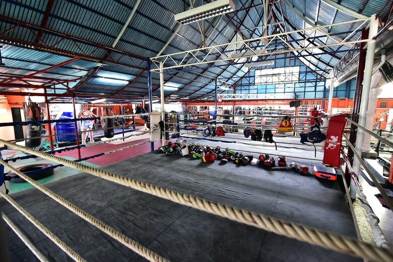 Hostal Sitpholek Muay Thai Camp - Hostel