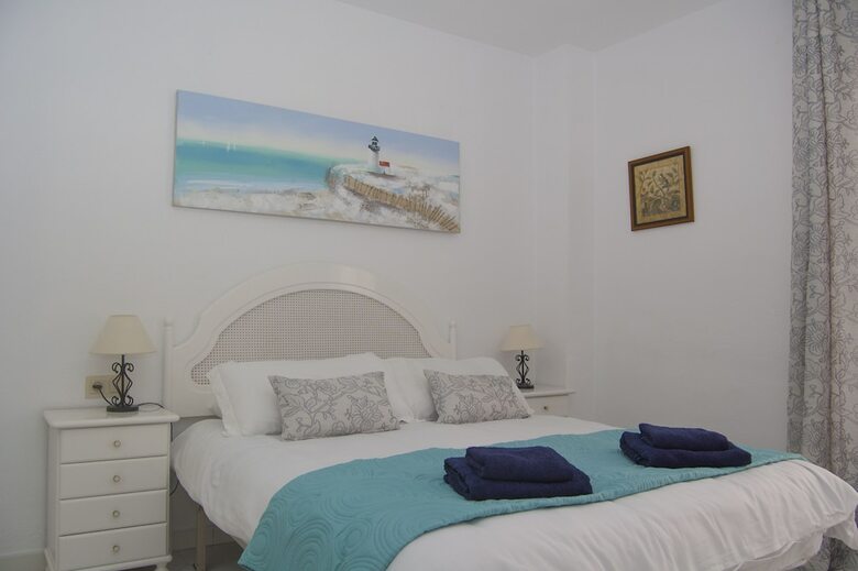 Spacious 2 Bed Apartment In Calahonda