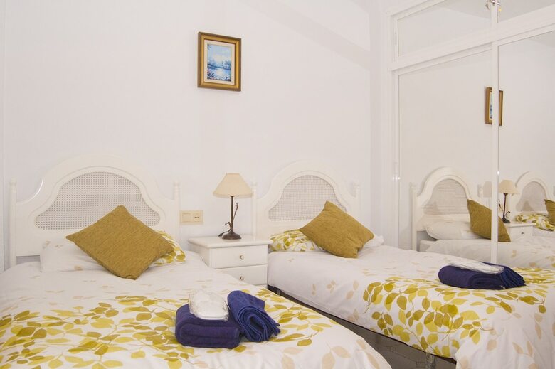 Spacious 2 Bed Apartment In Calahonda
