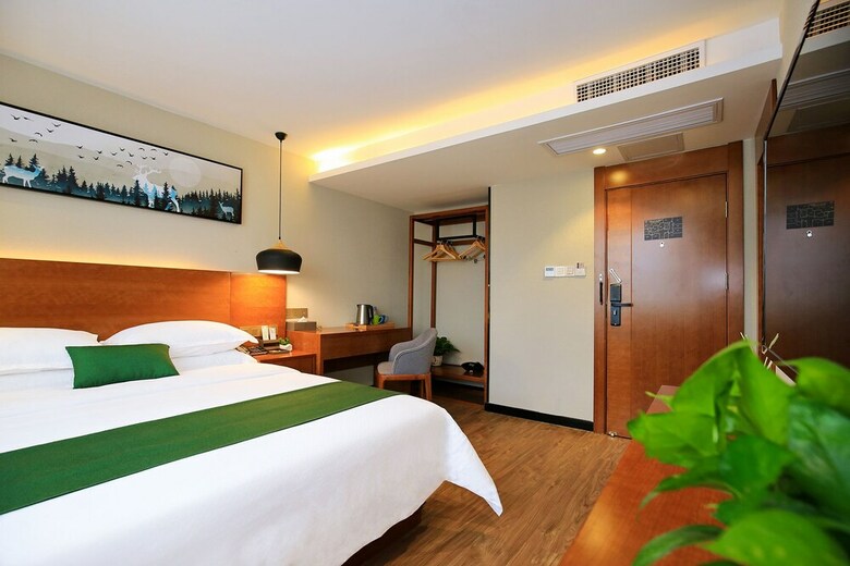Immersing Hotel Guihu Branch