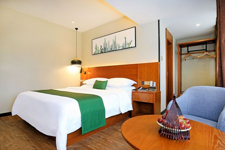 Immersing Hotel Guihu Branch