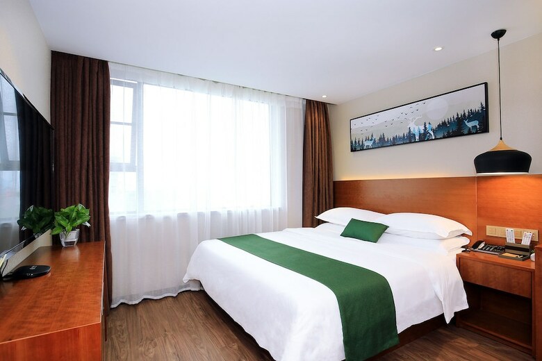 Immersing Hotel Guihu Branch