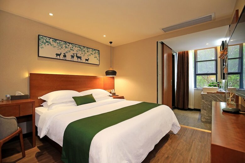 Immersing Hotel Guihu Branch