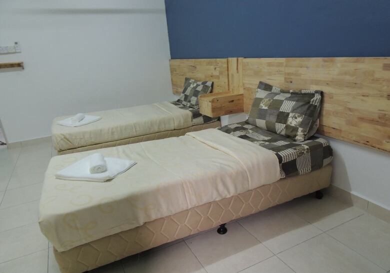 Hostal Perintis Motel Kuah - Hostel