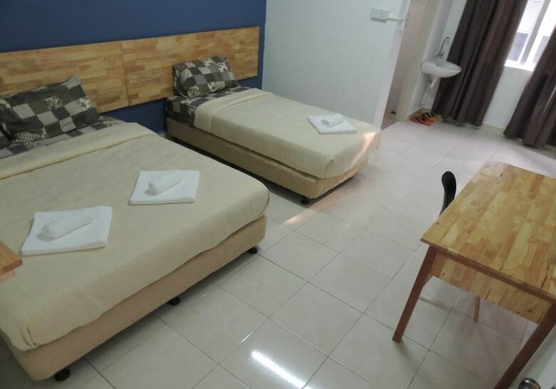 Hostal Perintis Motel Kuah - Hostel