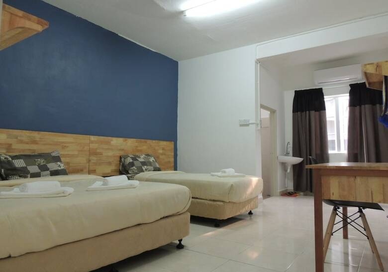 Hostal Perintis Motel Kuah - Hostel