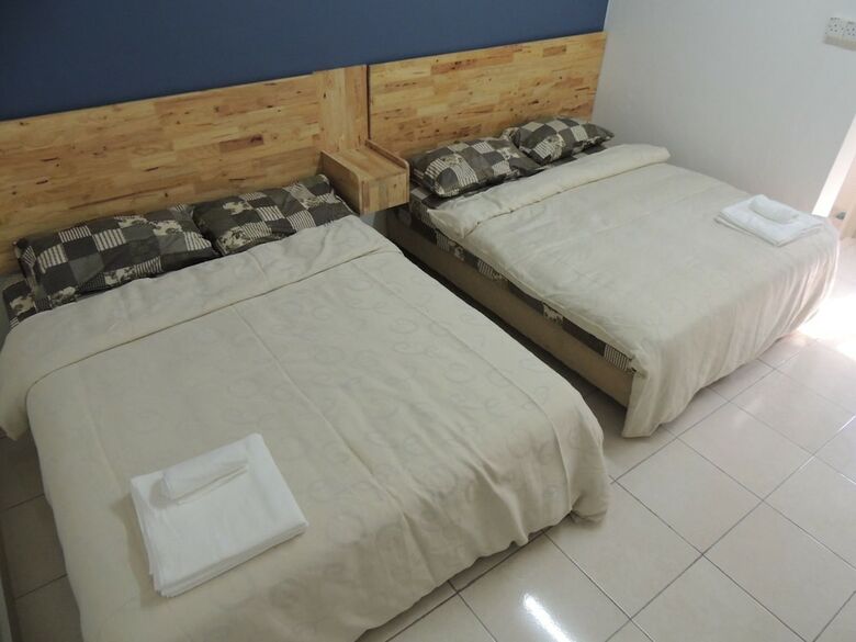 Hostal Perintis Motel Kuah - Hostel