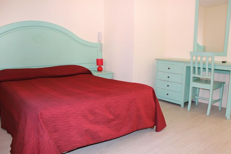 Hotel H�tel Arcu Di Sole