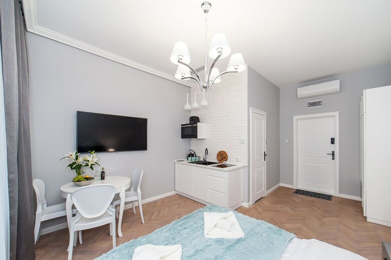 Noble Apartments
