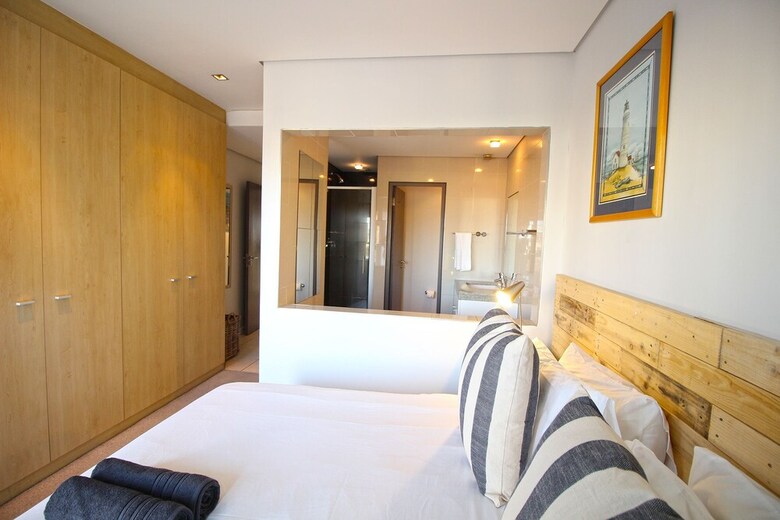 Apartamentos Harbour Edge 302