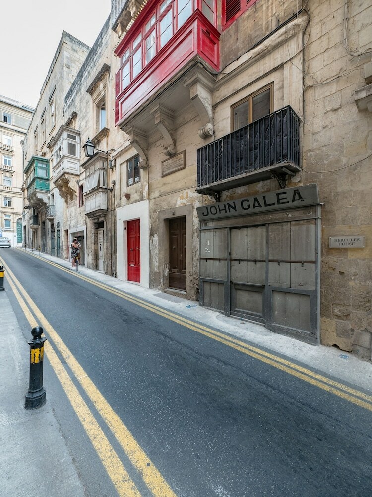 Hotel Valletta Kampnar City Living