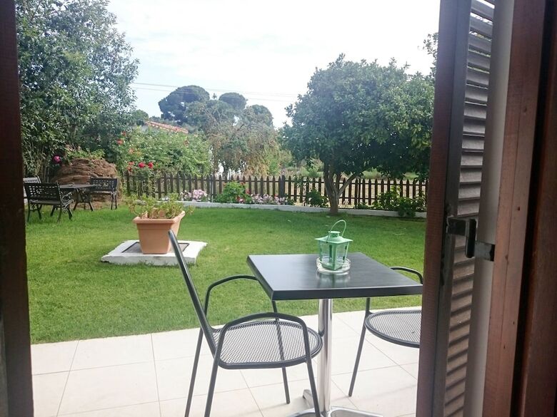 Apartamentos Villa Karina - Near Achladies Beach