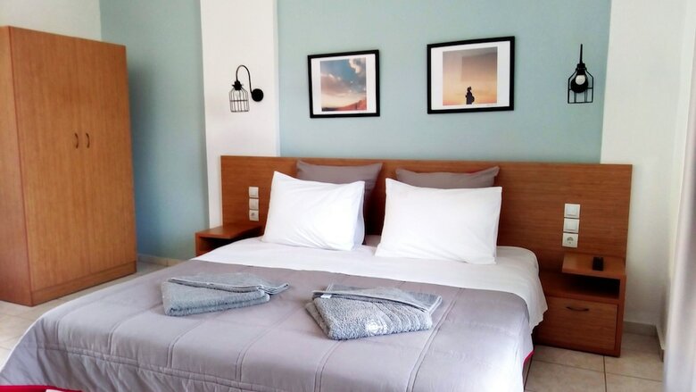 Apartamentos Villa Karina - Near Achladies Beach