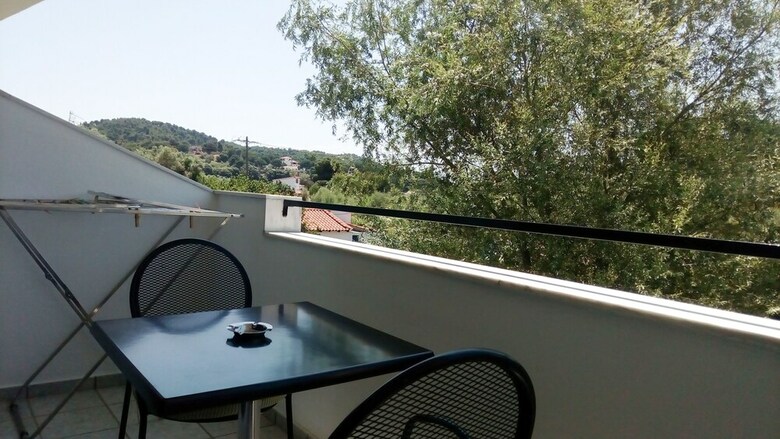 Apartamentos Villa Karina - Near Achladies Beach