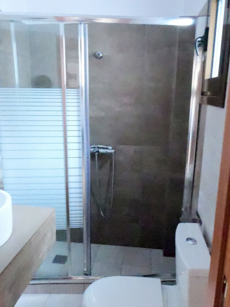 Apartamentos Villa Karina - Near Achladies Beach
