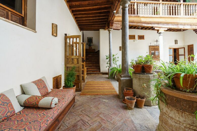 Apartamentos Palacio Conde de Cabra