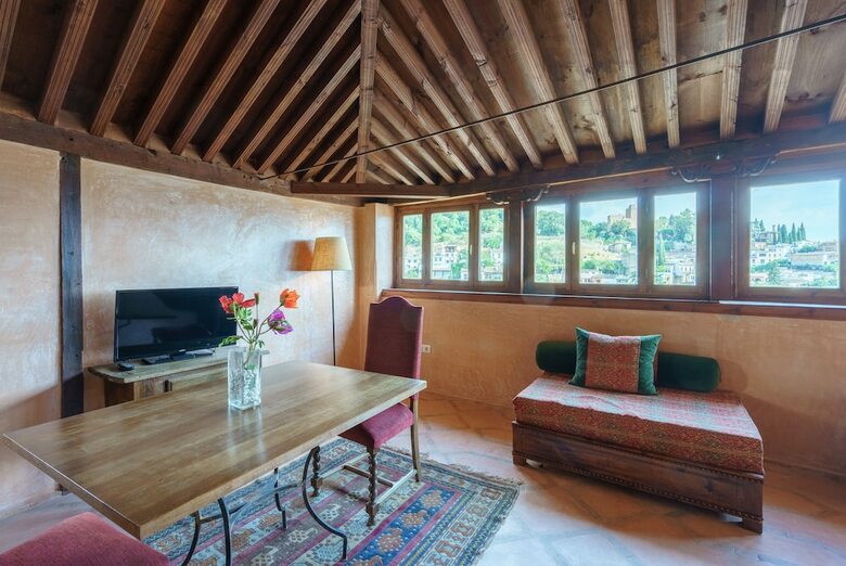 Apartamentos Palacio Conde de Cabra
