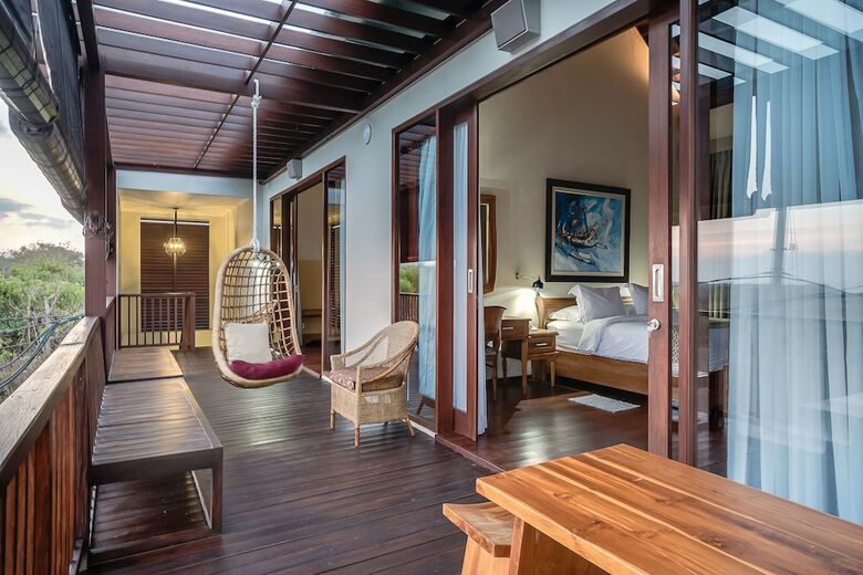 De Kutuh Villa