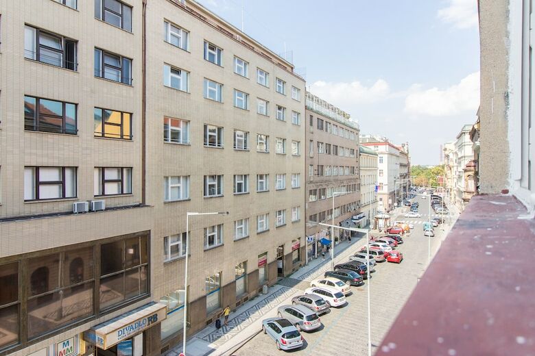 Opletalova Apartment On Wenceslas Square