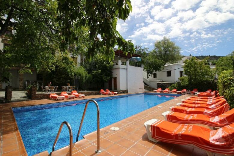 Apartamentos Poqueira