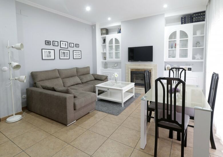 Apartamentos Gelvesturist