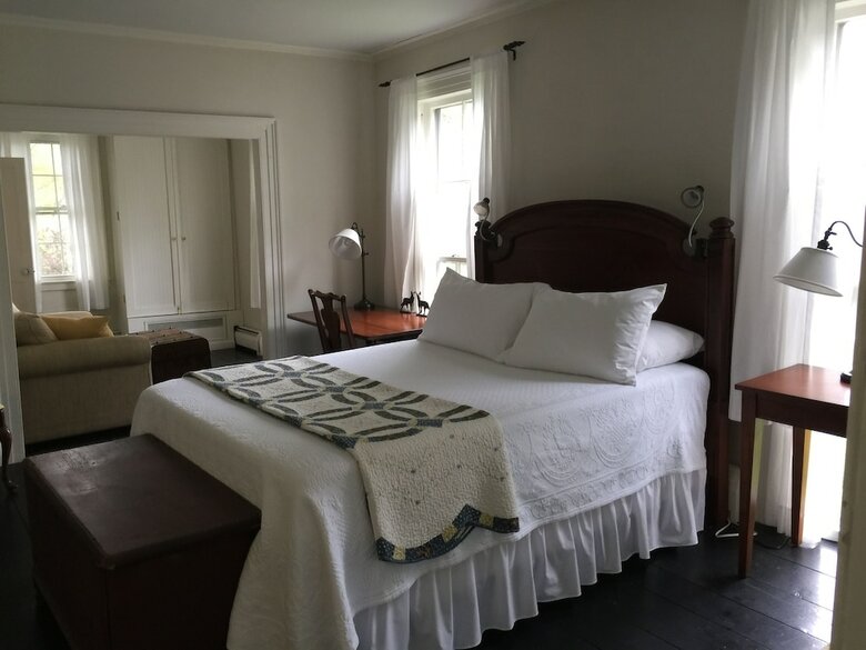 Hotel Eddington House Inn