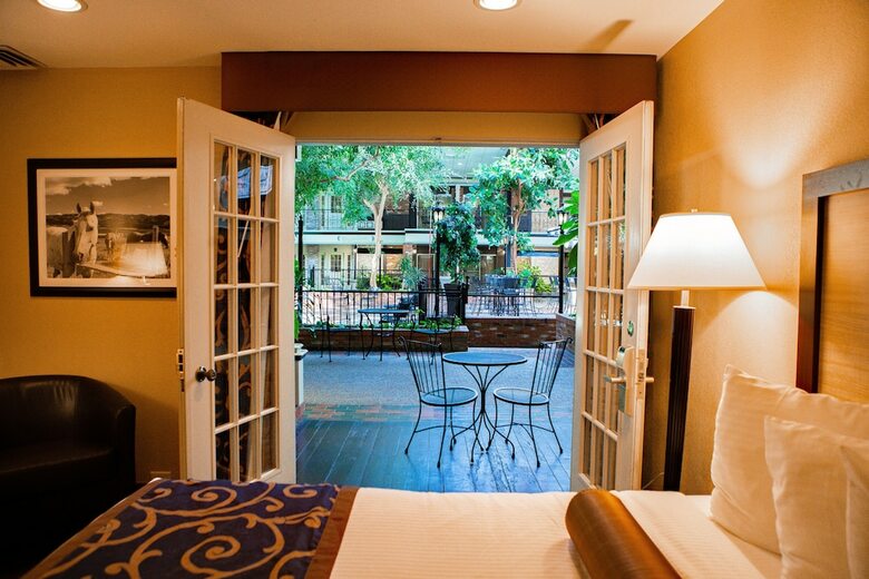 Hotel Heritage Inn