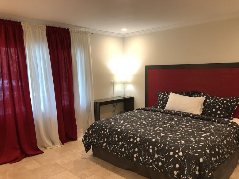 Hotel Retreat At Crystal Manatee