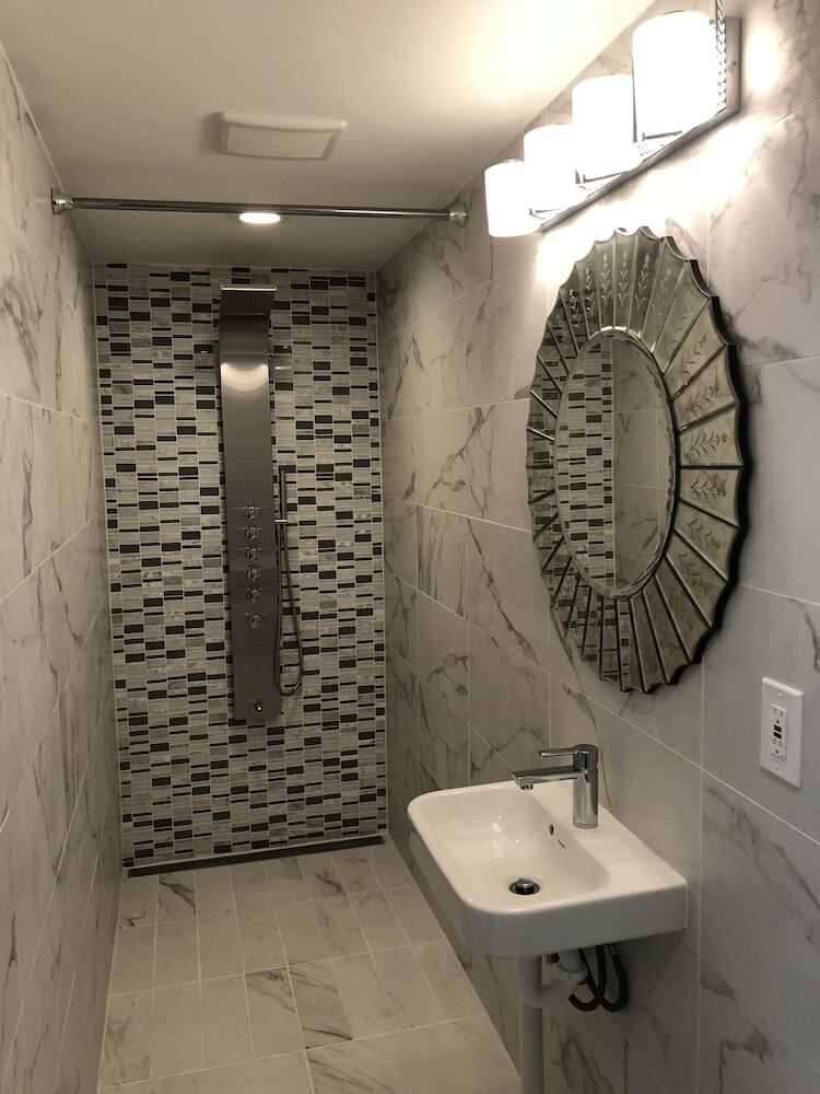 Hotel Retreat At Crystal Manatee