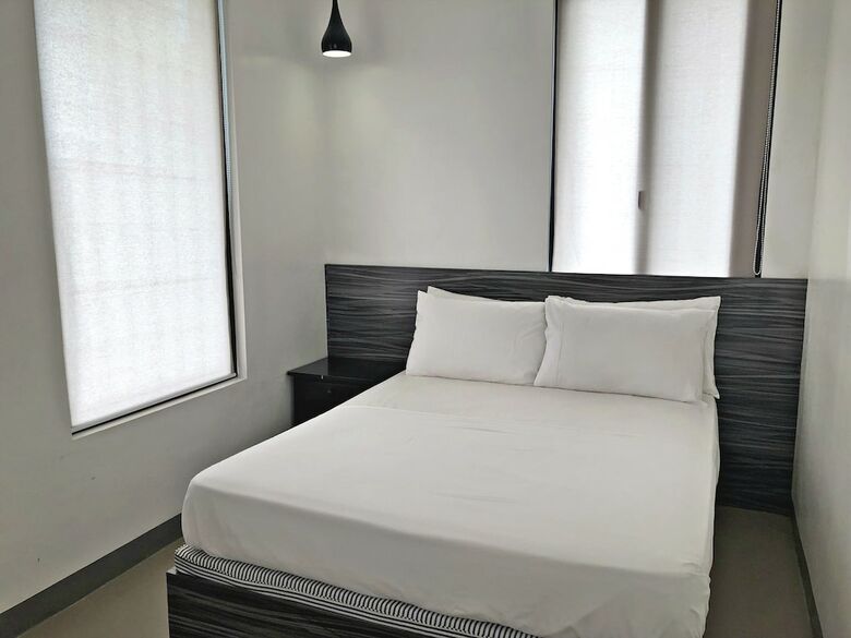 Hotel Anton's Loft Designer Resort Pansol