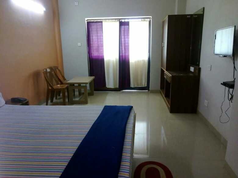 Hotel Goroomgo Shree Mandir Palace Puri